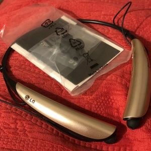 Gold LG Tone Pro HBS-750 Bluetooth Headphones